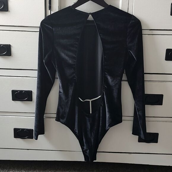 New With Tag Victoria's Secret Black Size Large Velvet Open Back Bodysuit - Picture 6 of 13